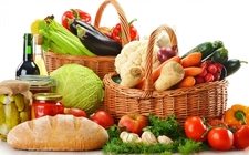 როგორ ფიქრობთ, სწორად იკვებებით? სწორად კვება მხოლოდ ჯანსაღი საკვების მიღებას გულისხმობს?
 გაეცანით დიეტოლოგთა რჩევებს, თუ როგორ ვიკვებოთ სწორად.