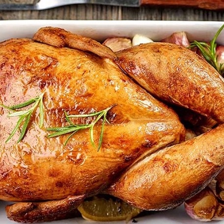 რამდენიმე ხრიკი, თუ როგორ მოვამზადოთ წვნიანი და რბილი ქათამი