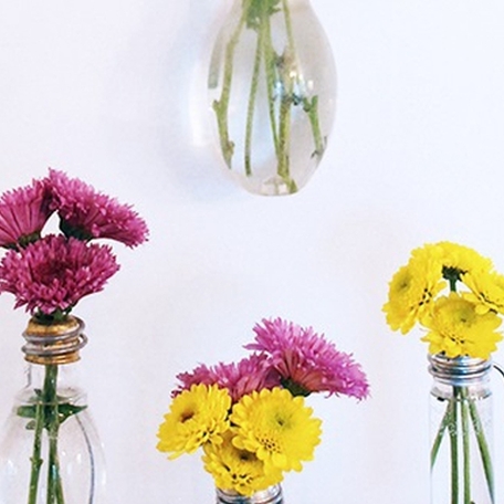 ნუღარ გადაყრით ერთი შეხედვით უვარგის ნივთებს. გაალამაზეთ თქვენი სახლის ოთახები, ნათურების გამოყენებით.