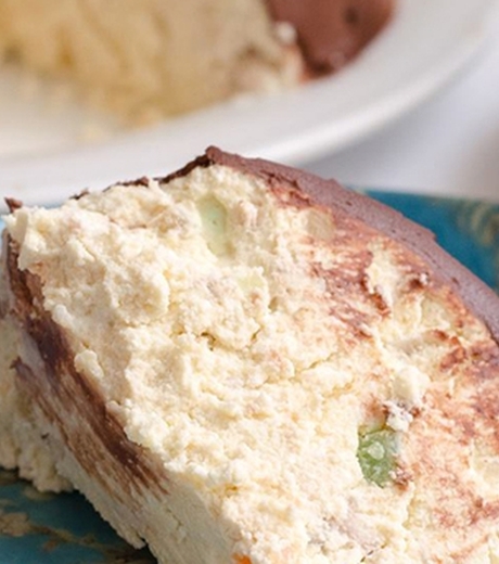 ამ რეცეპტის უპირატესობა ისაა, რომ მასში არ შედის კარაქი, ის ნაღებით მზადდება.