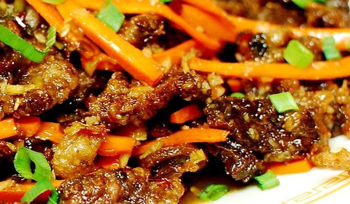 ცხელი ღორის ხორცის სალათის რეცეპტი ჯანჯაფილის მარინადითა და სტაფილოთი