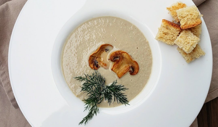 უგემრიელესი სოკოს კრემ სუპი. მეტი რეცეპტისთვის გამოგვყევით ფეისბუქზე: Lizi's Kitchen და ინსტეგრამზე: lizis_kitchen
https://www.facebook.com/Liziskitchen
https://www.instagram.com/lizis_kitchen/